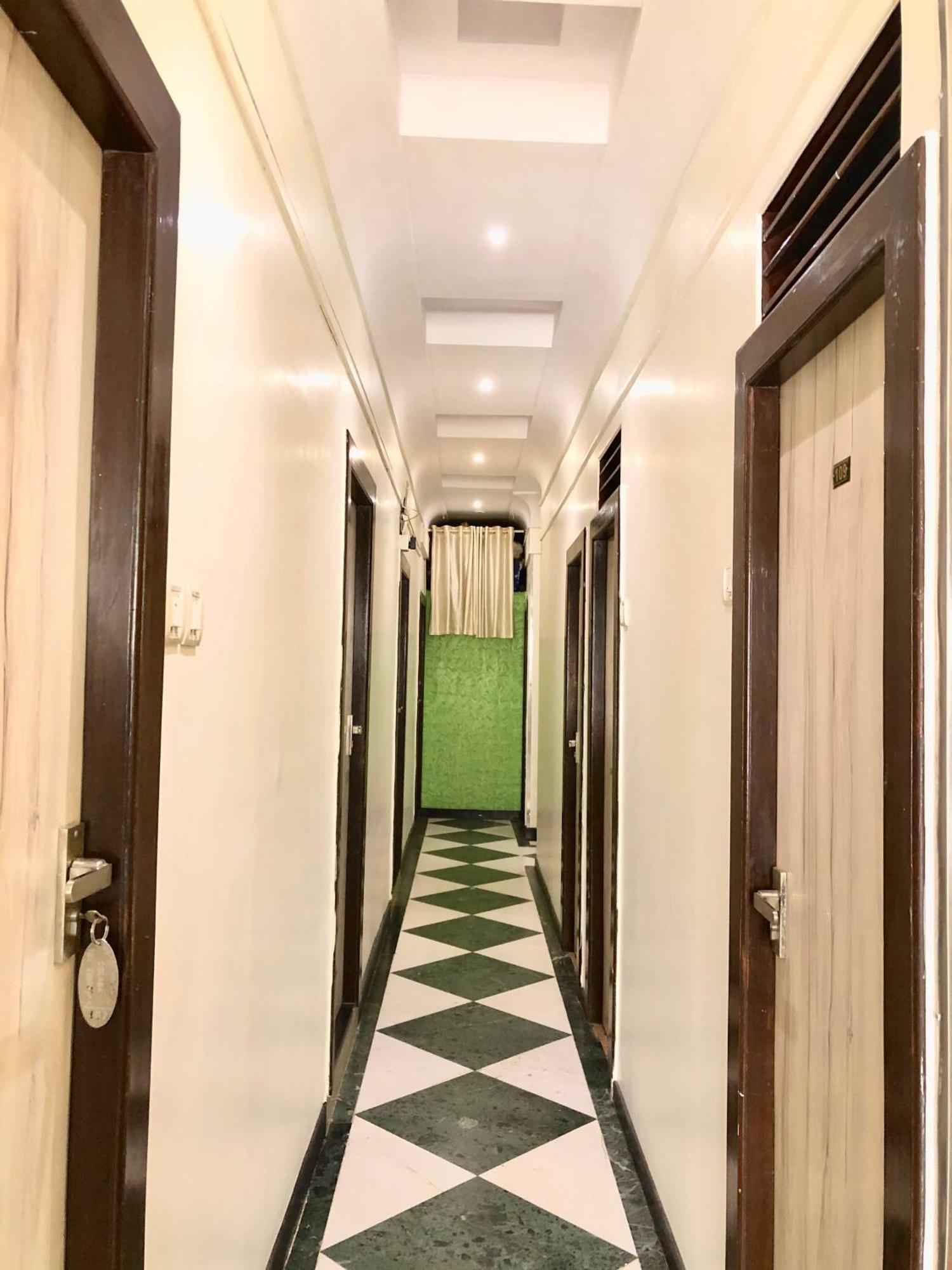 Hotel Volga 2 Bombay Exterior foto